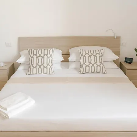 Lägenhet Santa Rosa 3 Bedrooms - Private Parking