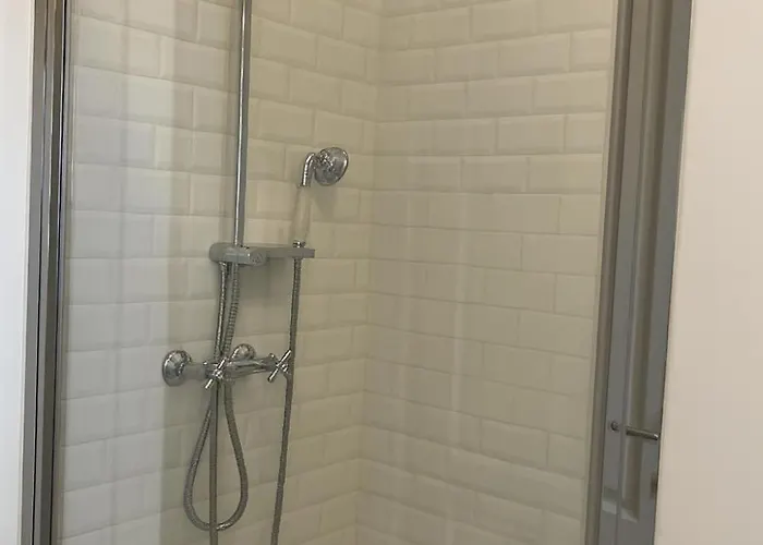 Santa Rosa 3 Bedrooms - Private Parking Appartamento