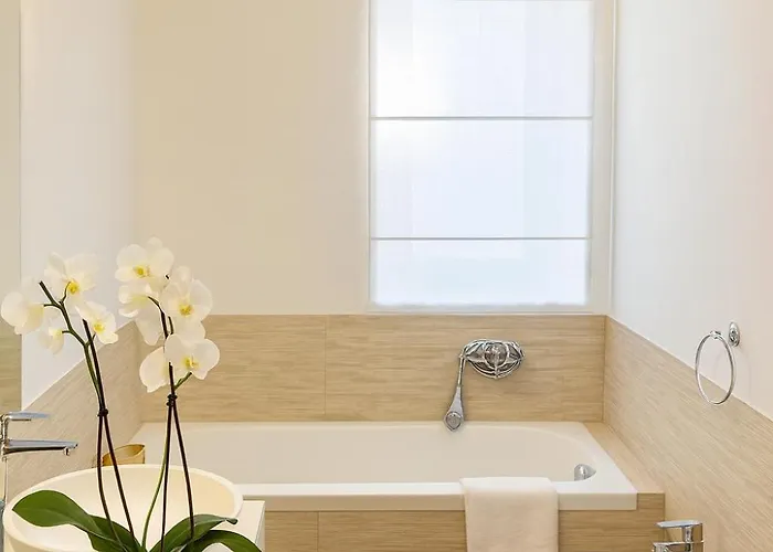 Santa Rosa 3 Bedrooms - Private Parking